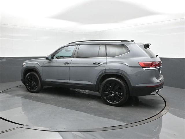 new 2025 Volkswagen Atlas car, priced at $40,367