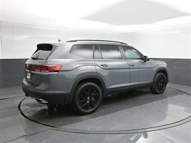 new 2025 Volkswagen Atlas car, priced at $40,367