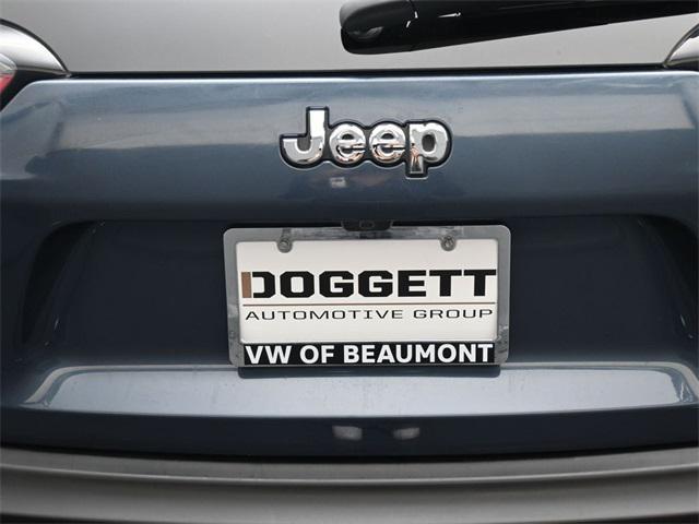 used 2021 Jeep Cherokee car, priced at $15,588
