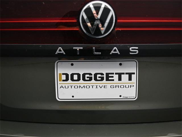 new 2025 Volkswagen Atlas car, priced at $47,076