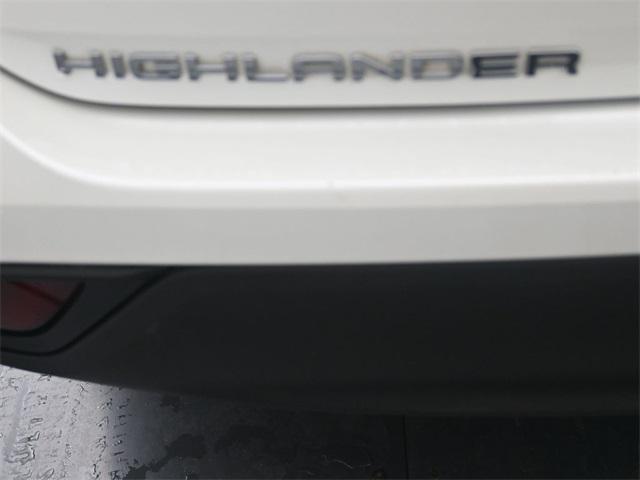 used 2020 Toyota Highlander car, priced at $25,259