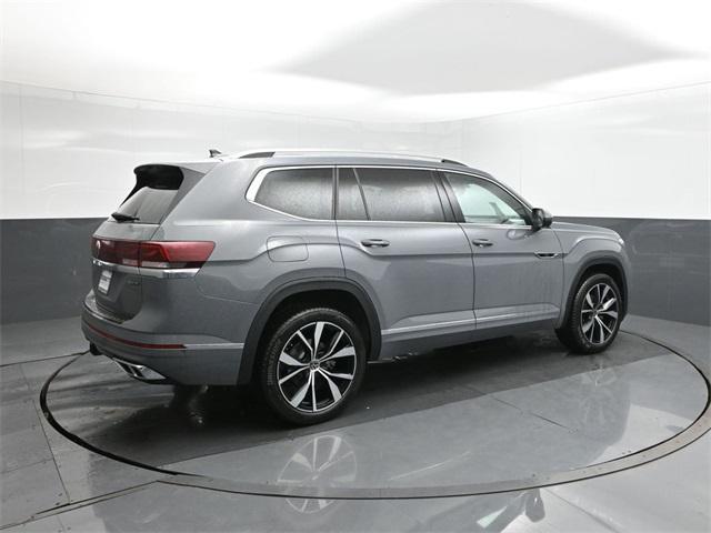 new 2025 Volkswagen Atlas car, priced at $49,298