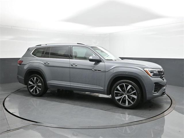 new 2025 Volkswagen Atlas car, priced at $49,298