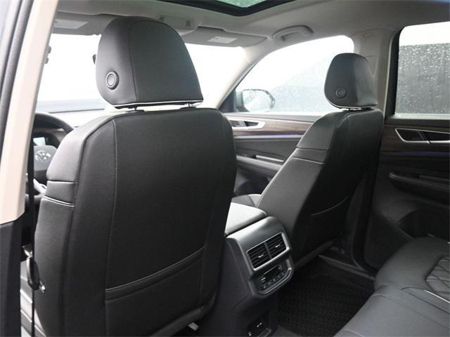 new 2025 Volkswagen Atlas car, priced at $49,298