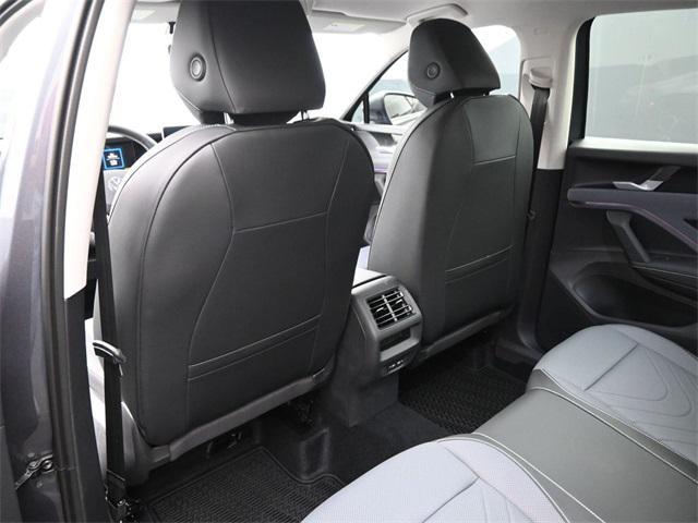 new 2025 Volkswagen Tiguan car, priced at $32,533