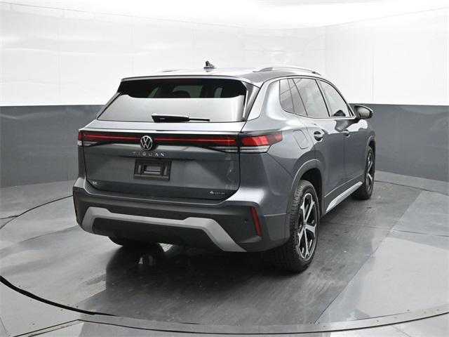 new 2025 Volkswagen Tiguan car, priced at $32,533
