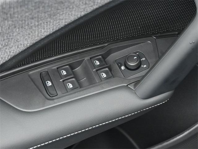 new 2025 Volkswagen Tiguan car, priced at $29,029