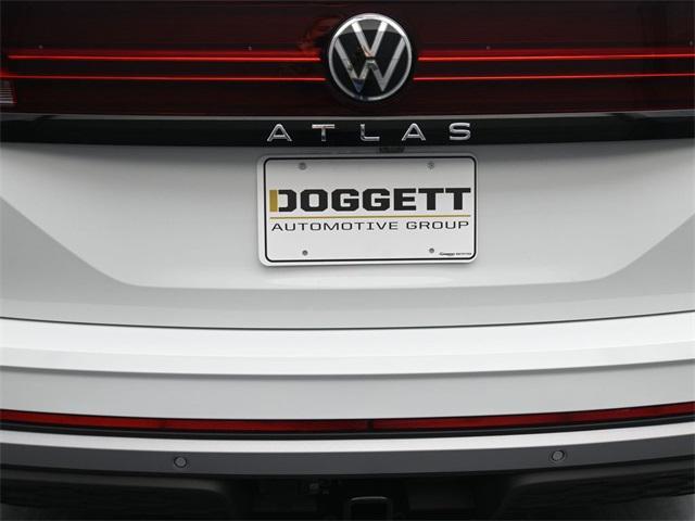 new 2025 Volkswagen Atlas car, priced at $47,076