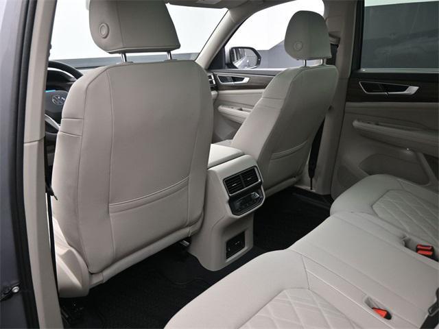 new 2025 Volkswagen Atlas car, priced at $51,911