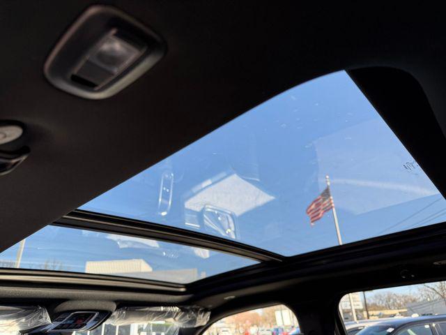 new 2025 Ram 1500 car, priced at $66,616