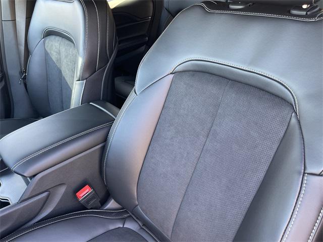 new 2025 Jeep Grand Cherokee car, priced at $44,375