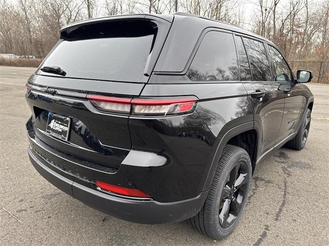 new 2025 Jeep Grand Cherokee car, priced at $44,375