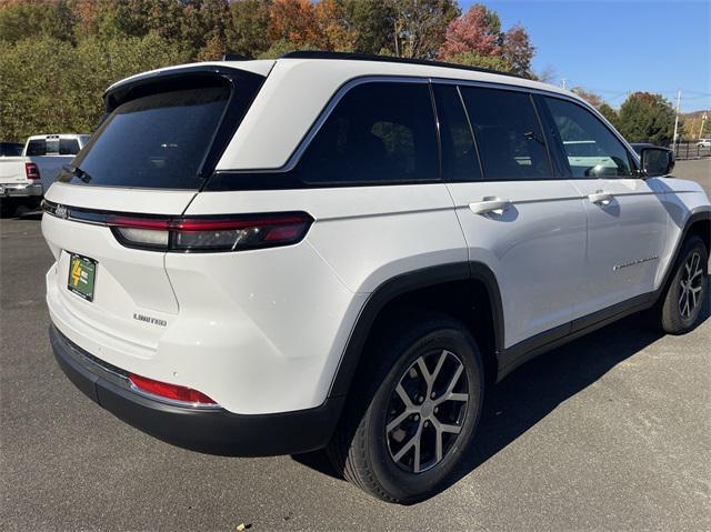 new 2025 Jeep Grand Cherokee car, priced at $44,215