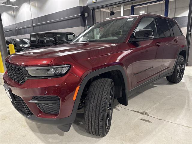 new 2025 Jeep Grand Cherokee car, priced at $48,600