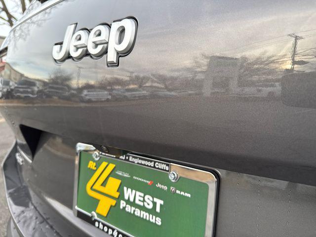 new 2025 Jeep Grand Cherokee L car, priced at $42,929