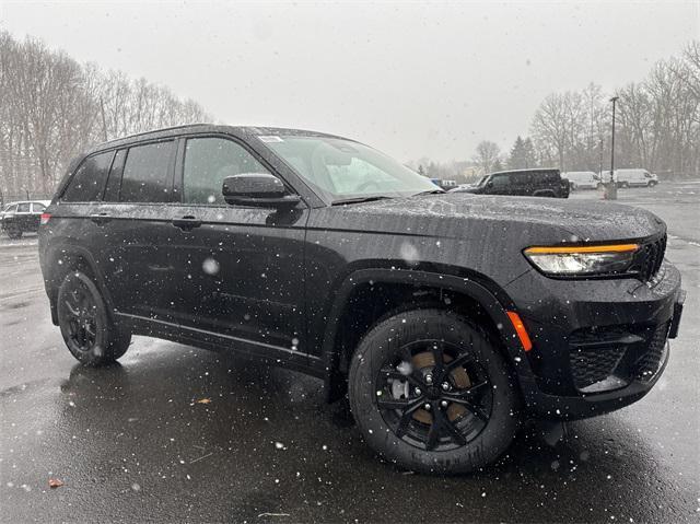 new 2025 Jeep Grand Cherokee car, priced at $41,955