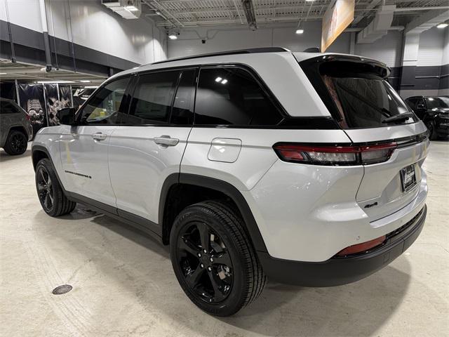 new 2025 Jeep Grand Cherokee car, priced at $44,675