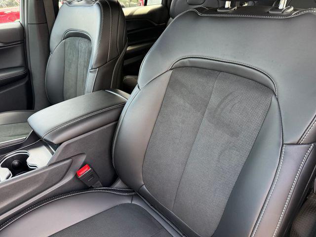 new 2025 Jeep Grand Cherokee L car, priced at $47,300