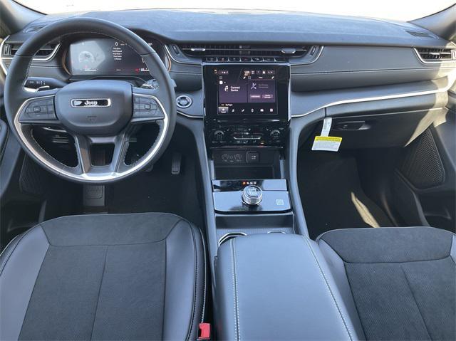 new 2025 Jeep Grand Cherokee car, priced at $47,100