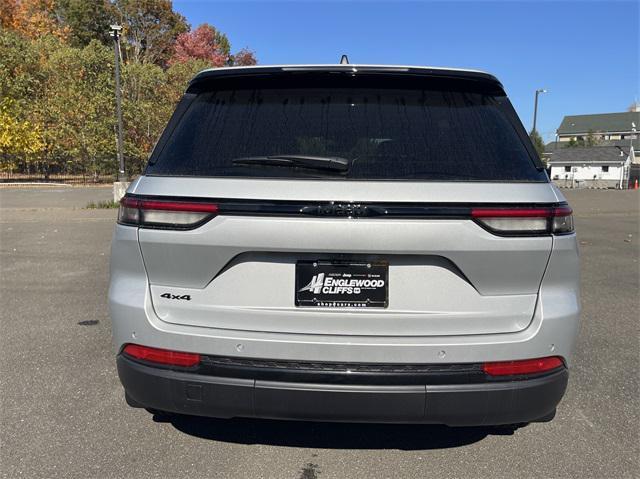 new 2025 Jeep Grand Cherokee car, priced at $47,100