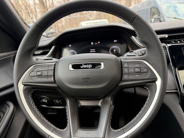 new 2025 Jeep Grand Cherokee car, priced at $39,455