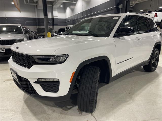 new 2025 Jeep Grand Cherokee car, priced at $50,440