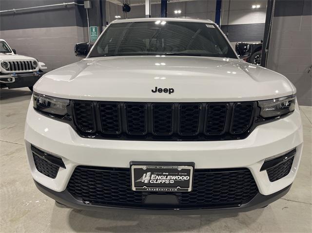 new 2025 Jeep Grand Cherokee car, priced at $50,440