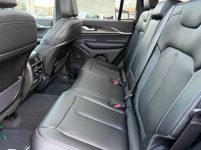new 2025 Jeep Grand Cherokee car, priced at $47,685