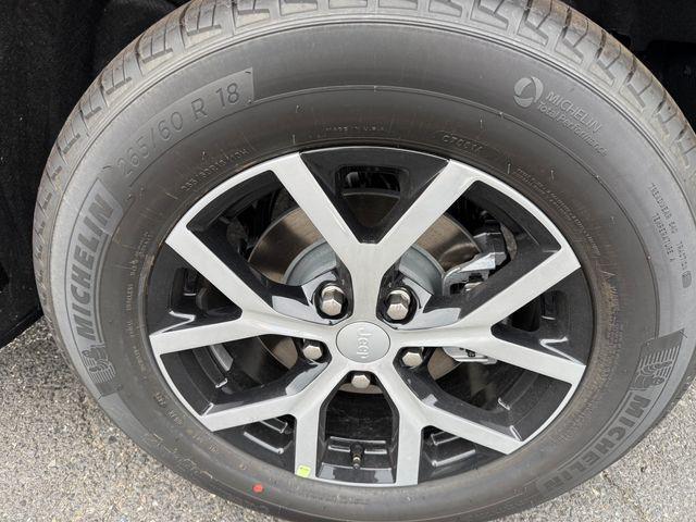 new 2025 Jeep Grand Cherokee car, priced at $47,185