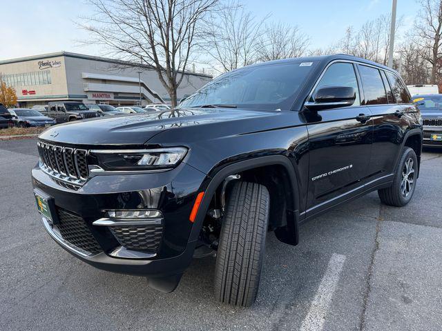 new 2025 Jeep Grand Cherokee car, priced at $47,685