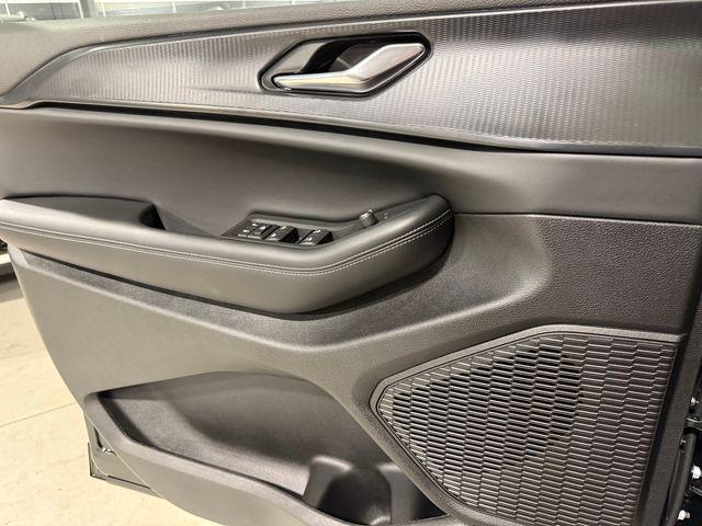new 2025 Jeep Grand Cherokee car, priced at $41,660