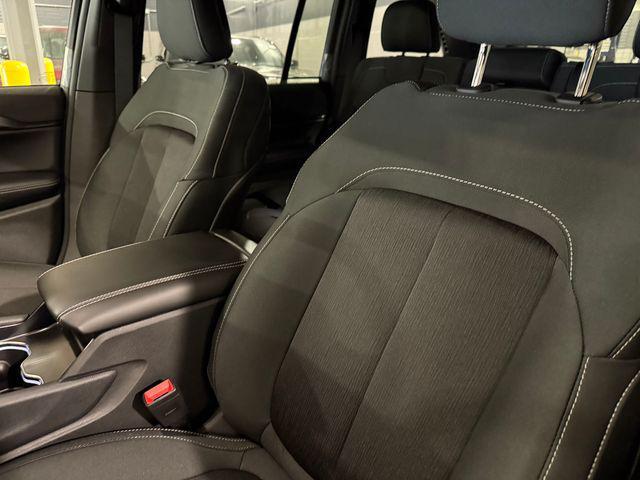new 2025 Jeep Grand Cherokee car, priced at $41,660