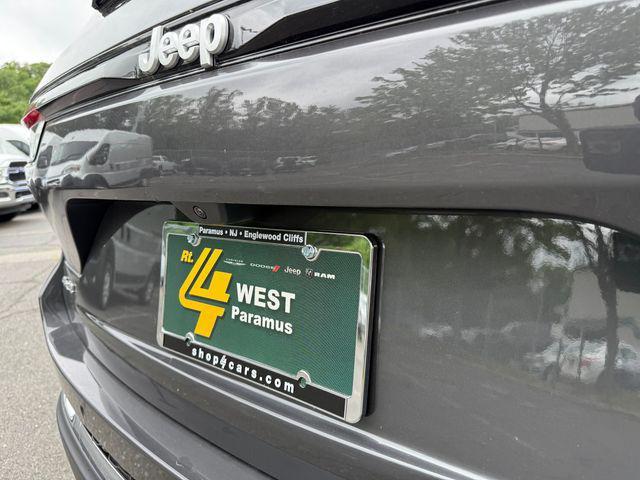 new 2025 Jeep Grand Cherokee car, priced at $41,272