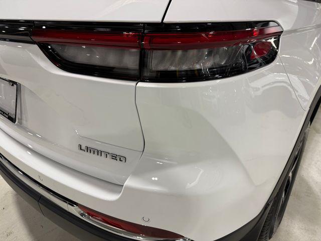 new 2025 Jeep Grand Cherokee car, priced at $50,015