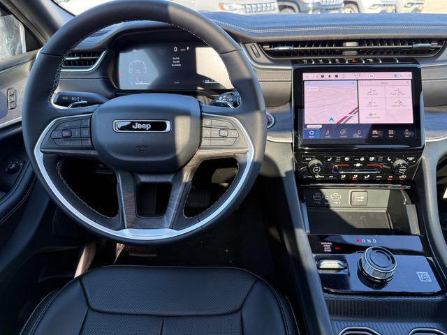 new 2025 Jeep Grand Cherokee car, priced at $50,015