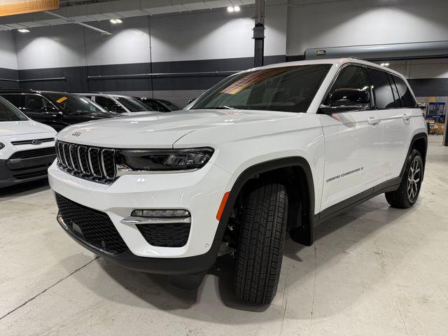 new 2025 Jeep Grand Cherokee car, priced at $50,015