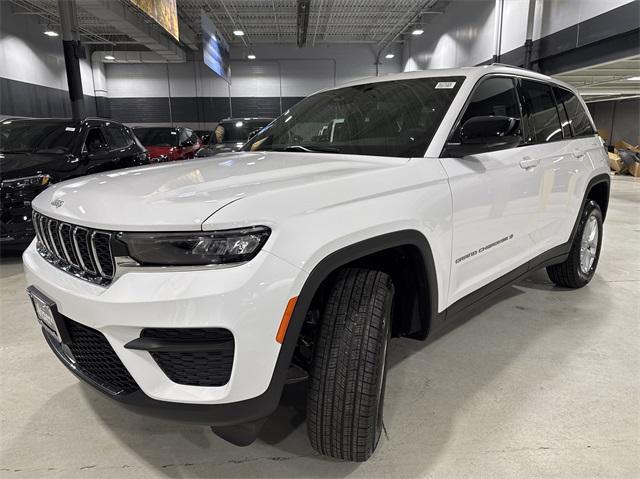 new 2025 Jeep Grand Cherokee car, priced at $38,375