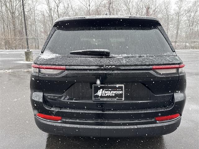 new 2025 Jeep Grand Cherokee car, priced at $41,955