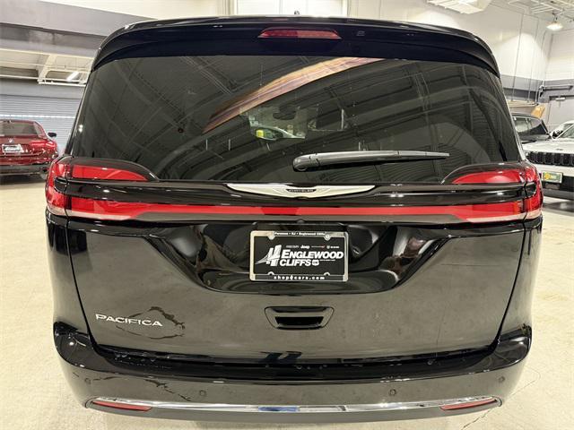 new 2025 Chrysler Pacifica car, priced at $41,925