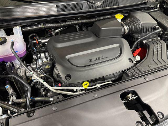 new 2025 Chrysler Pacifica car, priced at $41,925