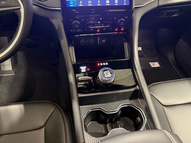 new 2025 Jeep Grand Cherokee car, priced at $44,670