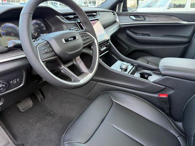 new 2025 Jeep Grand Cherokee car, priced at $46,685