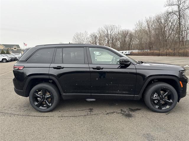 new 2025 Jeep Grand Cherokee car, priced at $43,175