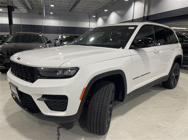 new 2024 Jeep Grand Cherokee car, priced at $41,723