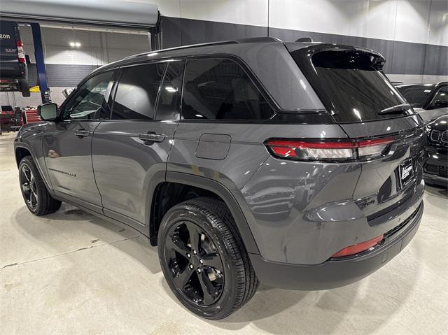 new 2025 Jeep Grand Cherokee car, priced at $43,175