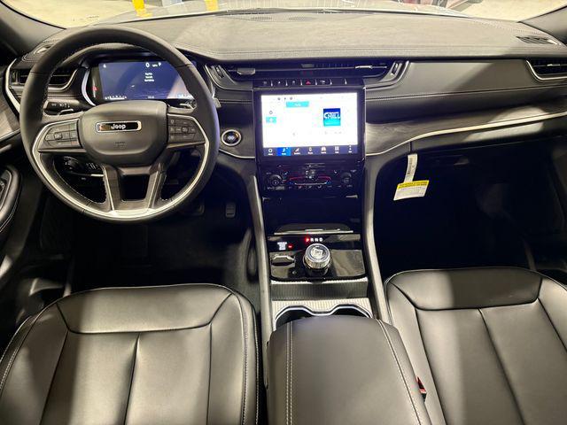 new 2025 Jeep Grand Cherokee car, priced at $49,910