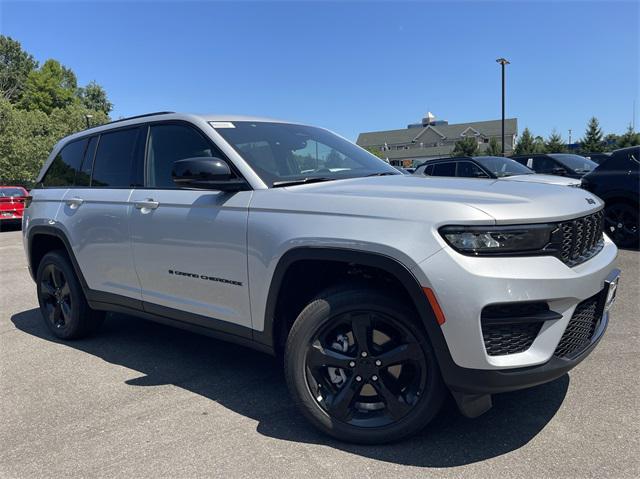 new 2024 Jeep Grand Cherokee car, priced at $43,209