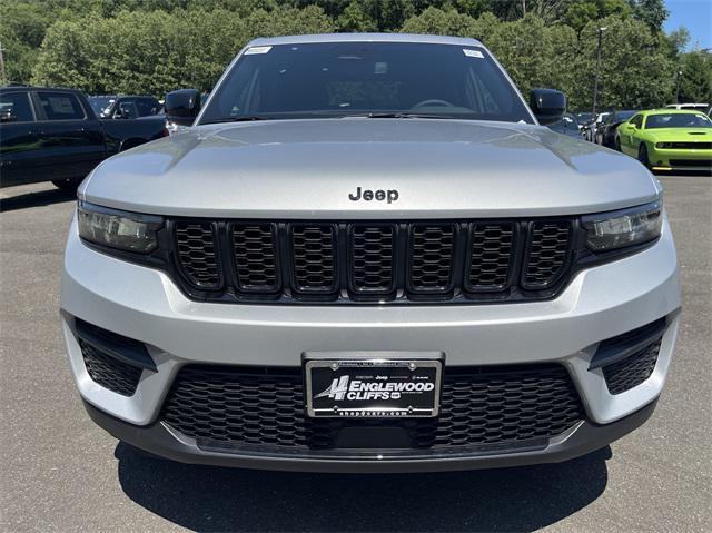 new 2024 Jeep Grand Cherokee car, priced at $43,209