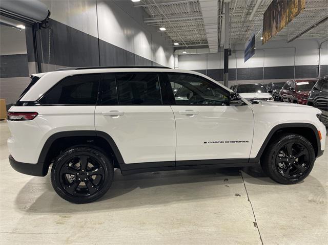 new 2025 Jeep Grand Cherokee car, priced at $46,940