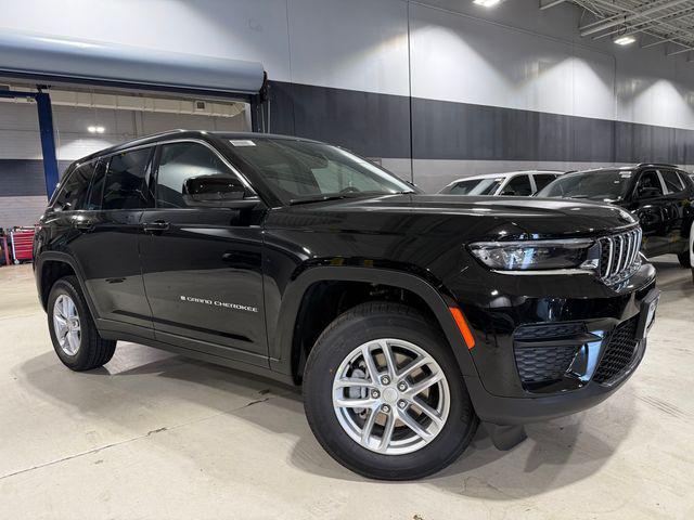 new 2025 Jeep Grand Cherokee car, priced at $44,170